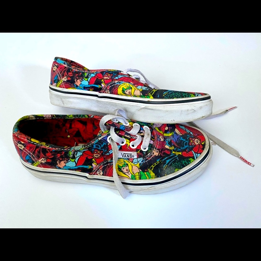 Marvel Vans Kids Sneakers Sz 2.5 Boys Girls very Good Condition